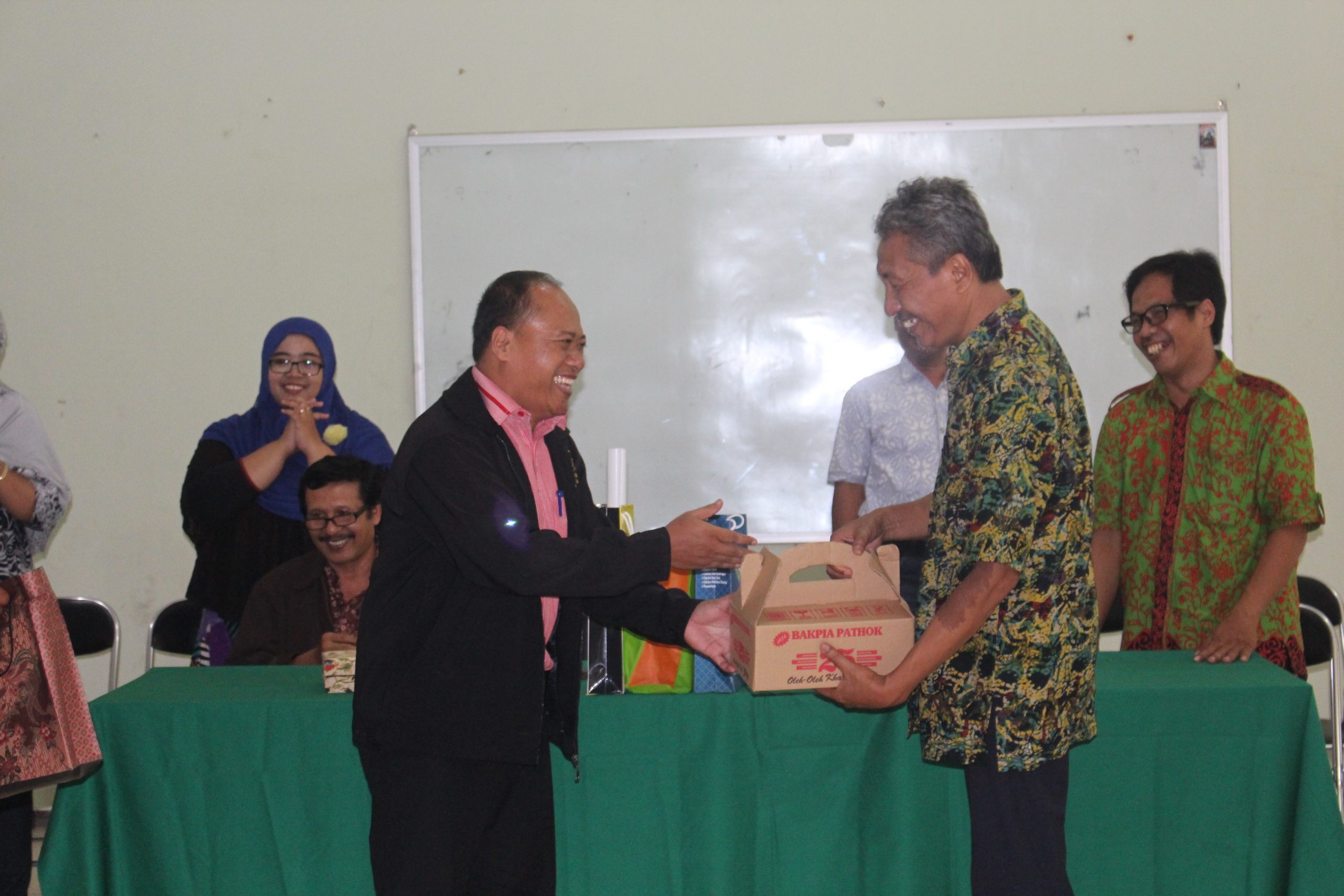 Kunjungan Mahasiswa Jurusan Kriya Institut Seni Indonesia Yogyakarta