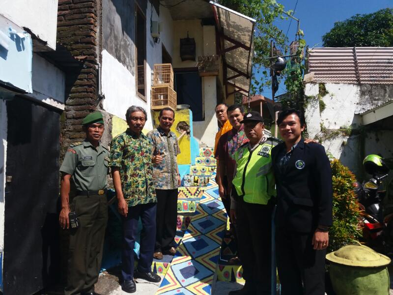 PELAKSANAAN PROGRAM PKMM PRODI PENDIDIKAN SENI RUPA DI KELURAHAN BARENG MALANG