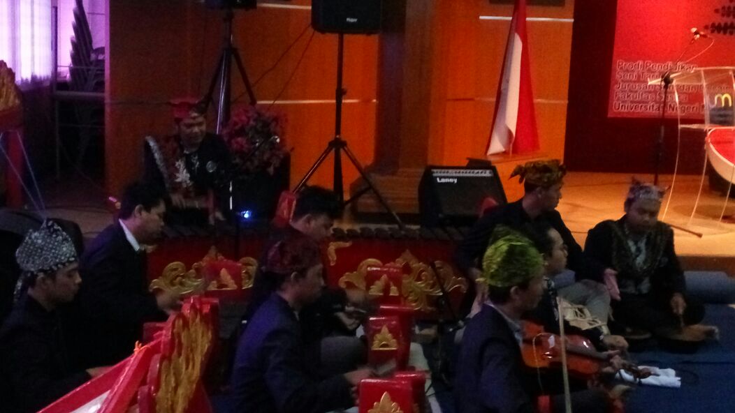 Workshop Musik Tradisional Banyuwangi Prodi.Pendidikan Seni Tari dan Musik