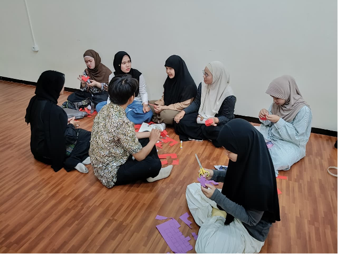 Kunjungan Mahasiswa Thailand ke UM: Eksplorasi Nirmana 3 Dimensi sebagai Wujud Implementasi Pendidikan Bermutu (SDGs 4)